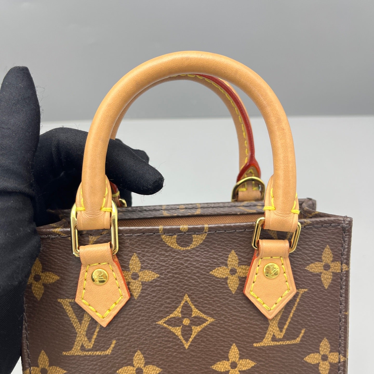 Louis Vuitton - Mini Sac Plat - Monogram coated canvas with natural cowhide leather trim - Brown - (mini)