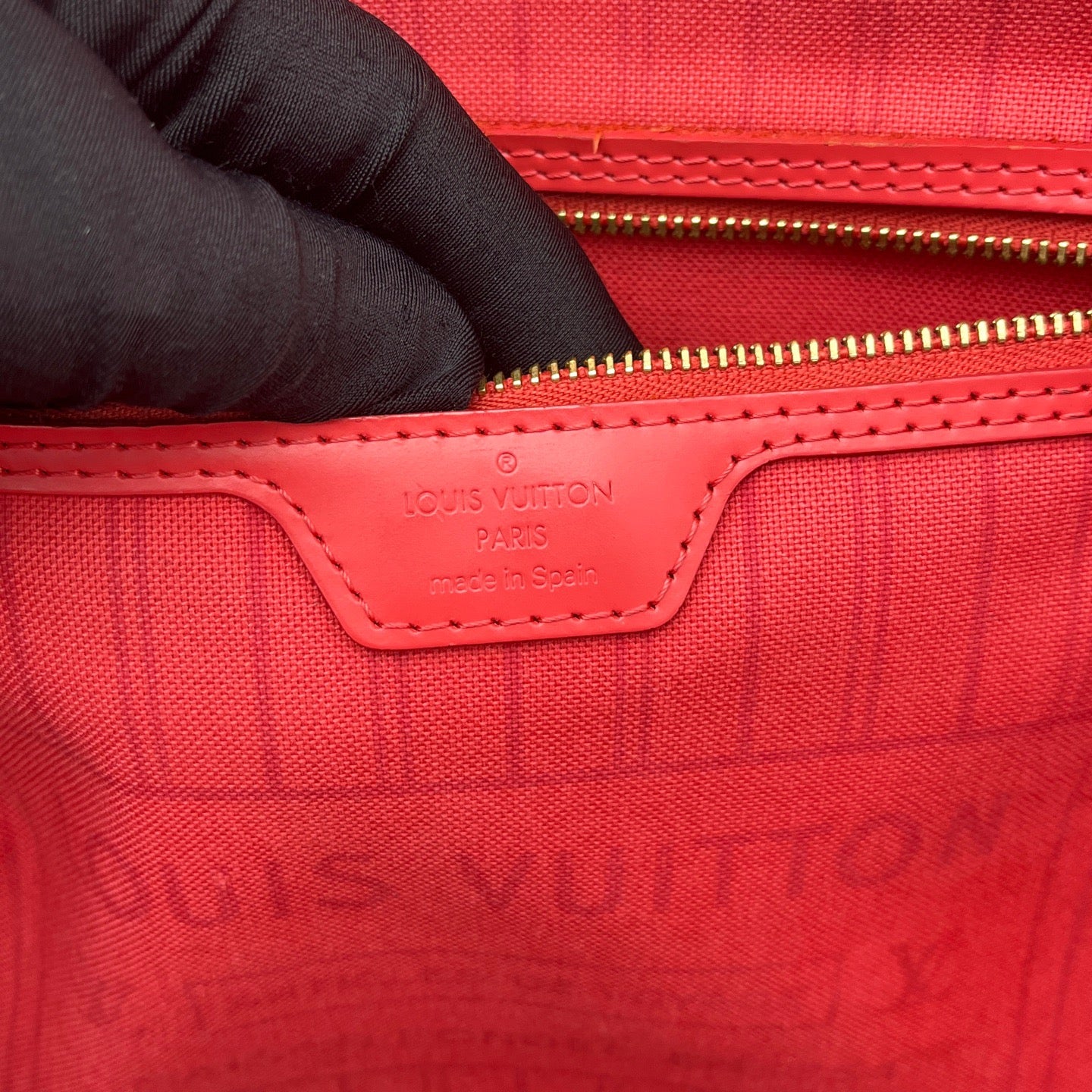 Louis Vuitton - Neverfull MM Monogram Totem - Monogram coated canvas with leather trim - Multicolour - (medium)