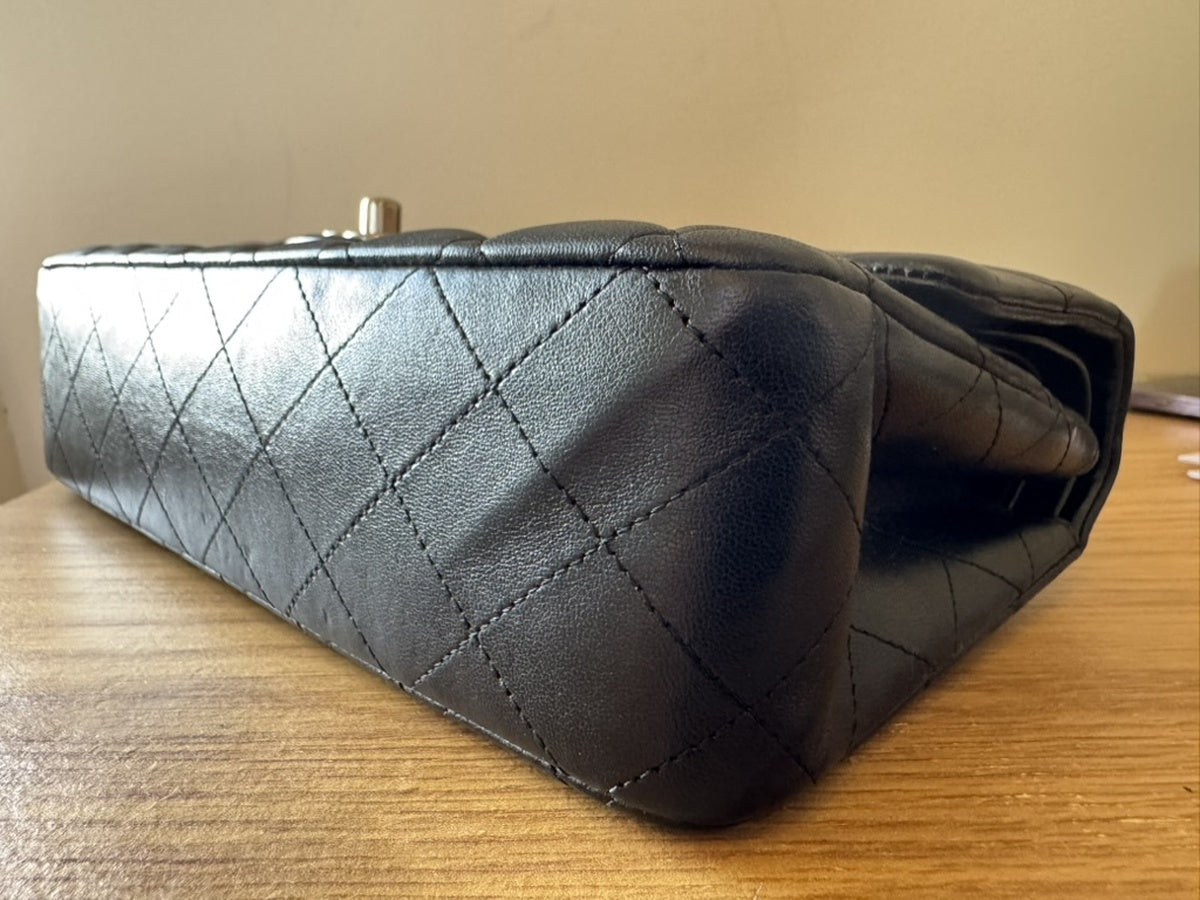 Chanel - Classic Flap Medium/Large - Lambskin leather - Black - (medium)