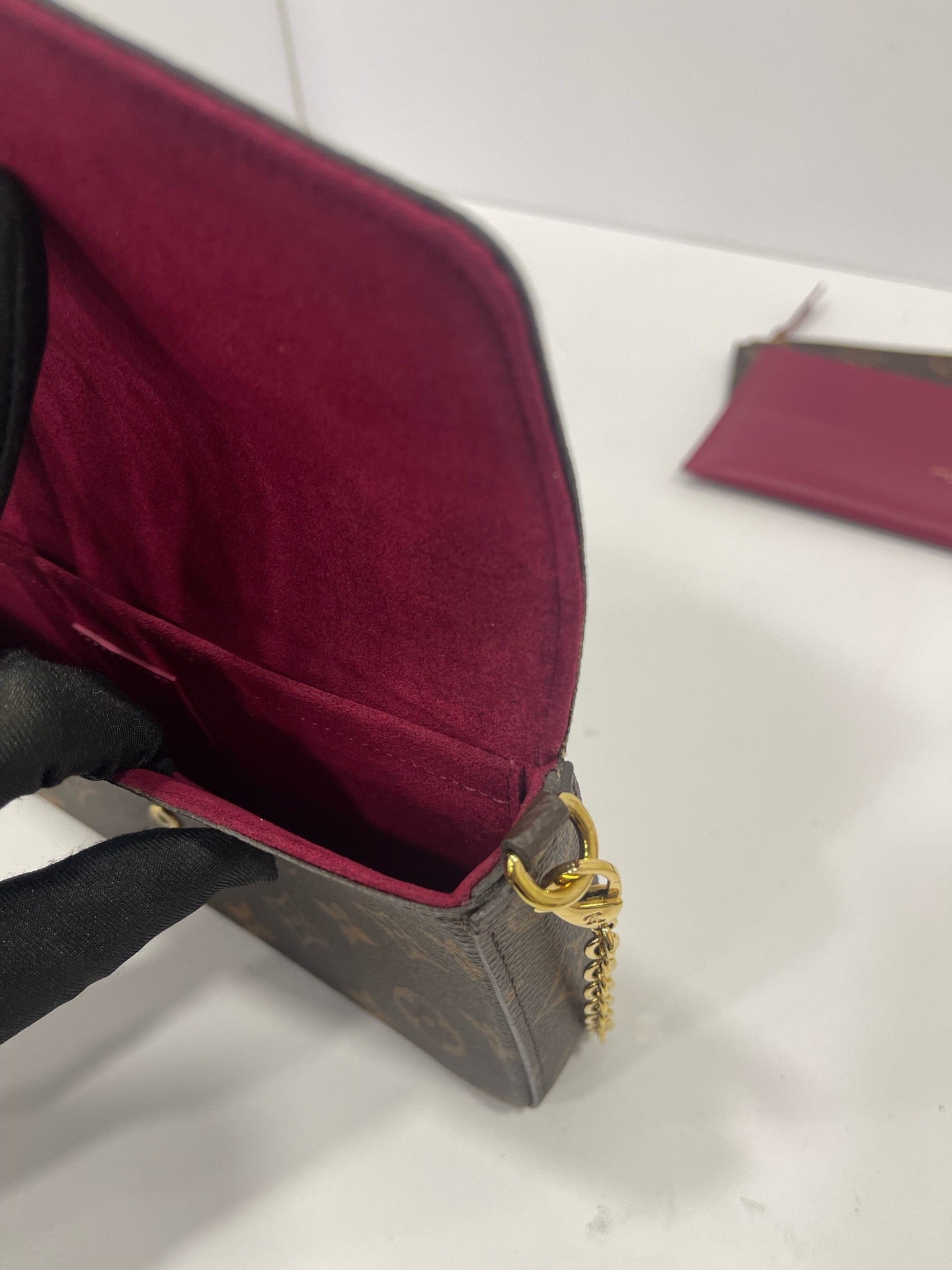 Louis Vuitton - Pochette Félicie - Monogram coated canvas with microfibre lining and grained leather insert - Brown with Burgundy interior - (mini)