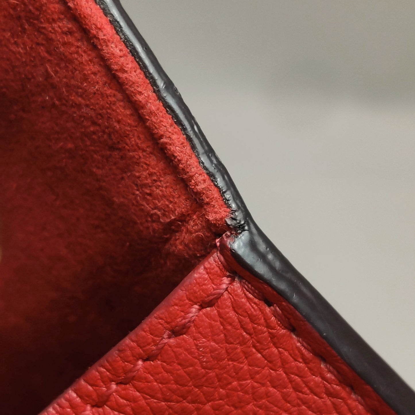 Louis Vuitton - S Lock Chain Bag - Monogram coated canvas and grained leather - Brown and Red - (Small)