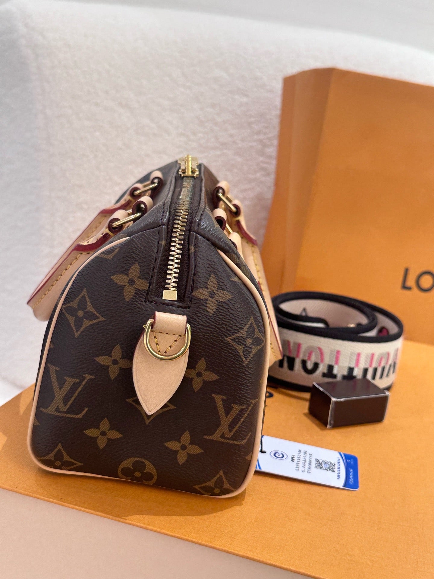Louis Vuitton - Speedy Bandouliere 20 - Monogram coated canvas with natural Vachetta leather trim - Brown - (mini)