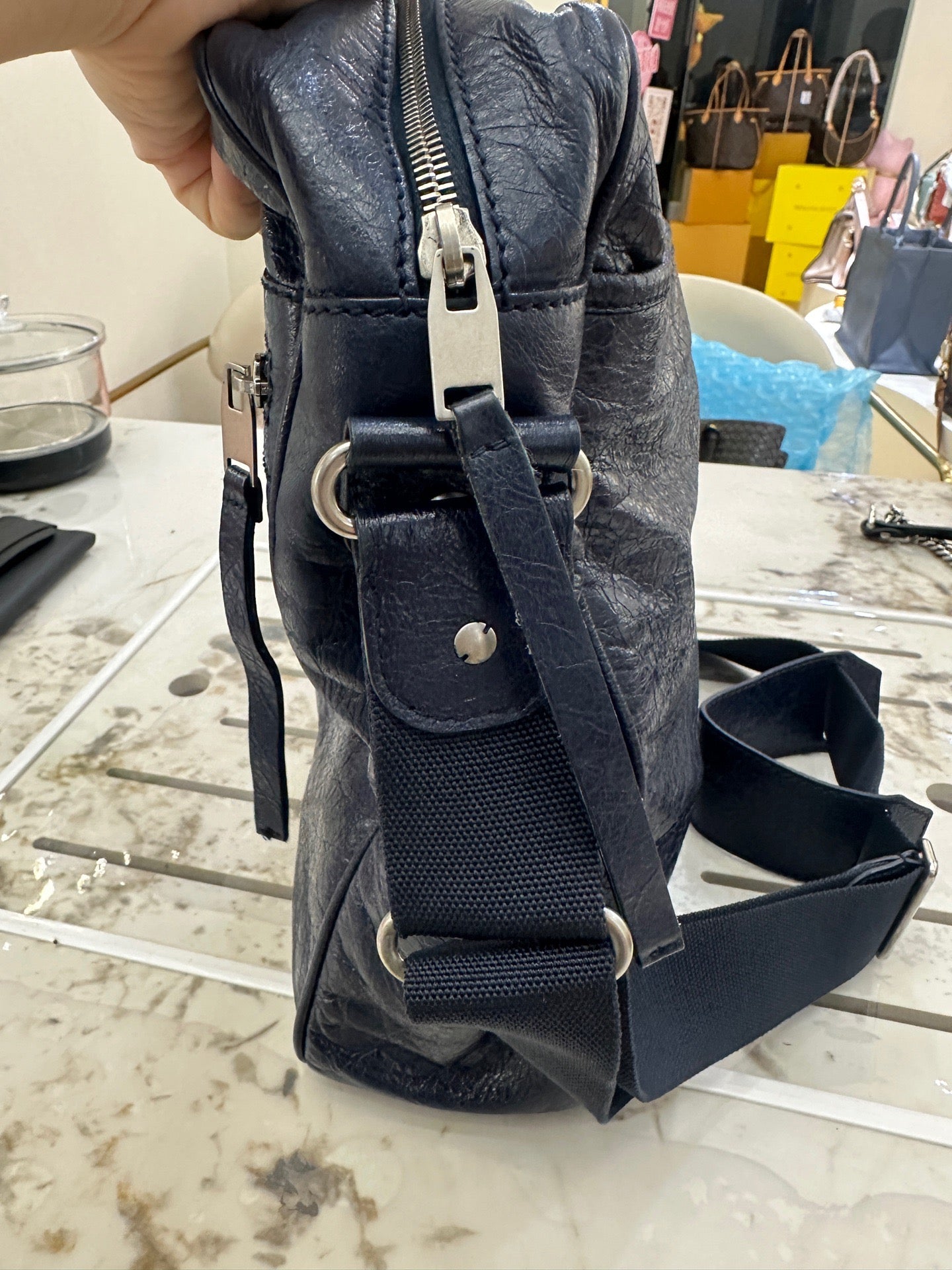 Balenciaga - Reporter Messenger Bag - Leather - Navy - (large)