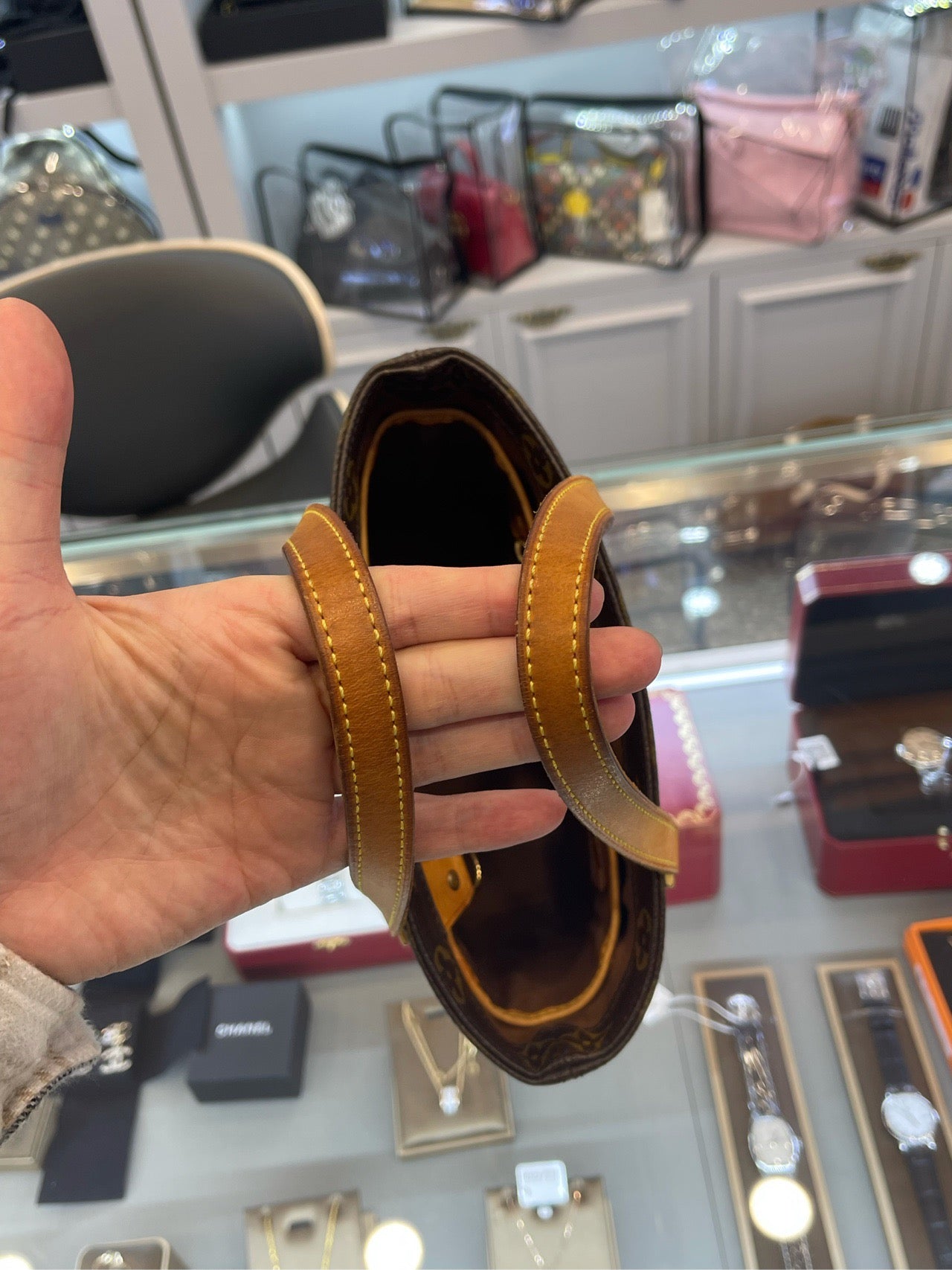 Louis Vuitton - Vivienne Small - Monogram coated canvas with Vachetta leather trim - Brown - (small)