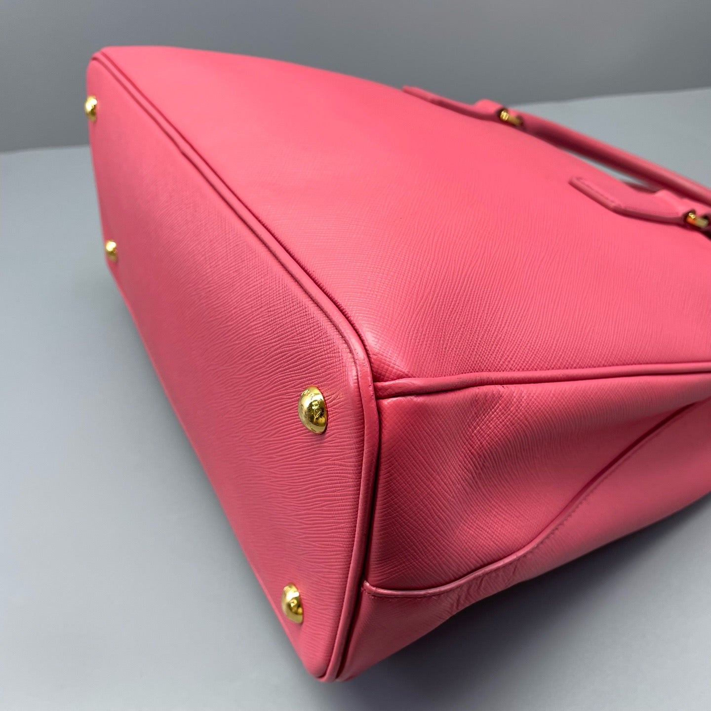 Prada - Saffiano Lux Galleria Tote - Saffiano leather - Pink - (Medium)