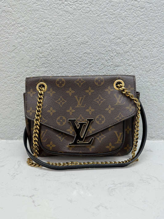 Louis Vuitton - Passy Chain Bag - Monogram coated canvas with leather trim - Brown - (Small)