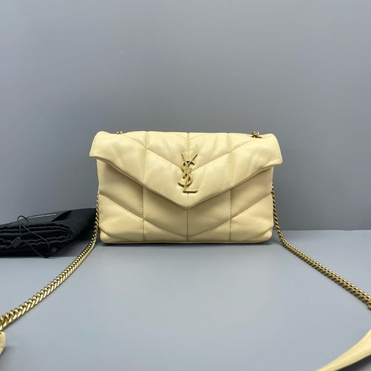 Saint Laurent - Loulou Puffer Mini - Lambskin leather - Beige - (mini)
