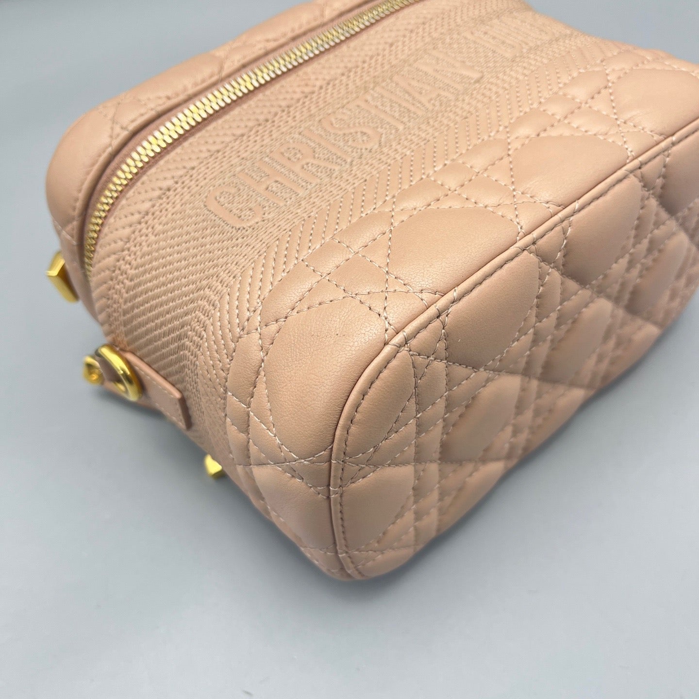 Dior - Vanity Case - Quilted lambskin leather and textured calfskin - Pink with Gold-Tone Hardware - (small)