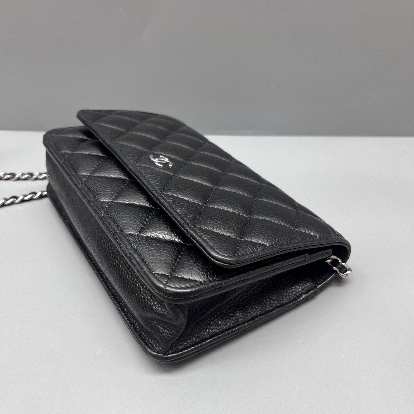 Chanel - Wallet on Chain (WOC) - Caviarskin leather - Black - (mini)