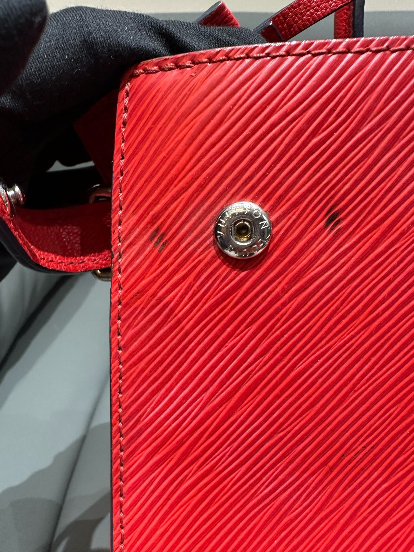 Louis Vuitton - Twist Tote - Epi leather, Cowhide leather - Red - (Medium)