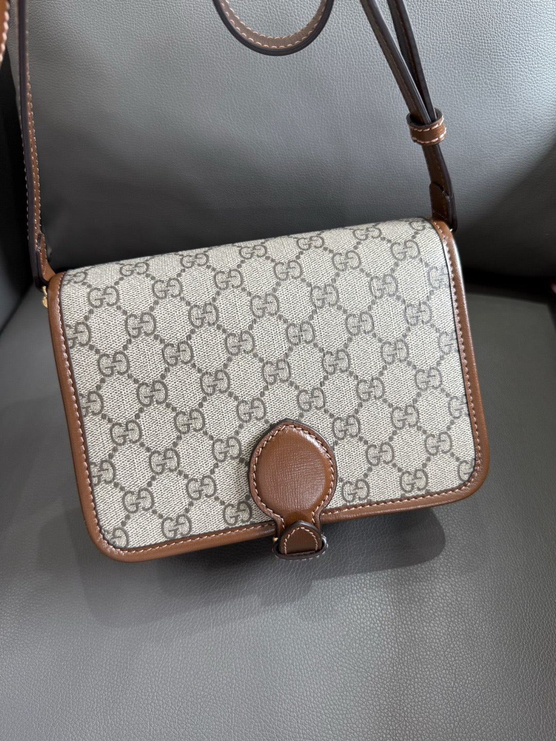Gucci - GG Retro 041 Mini Messenger Accordion Bag - GG Supreme coated canvas with leather trim - Beige and brown - (mini)