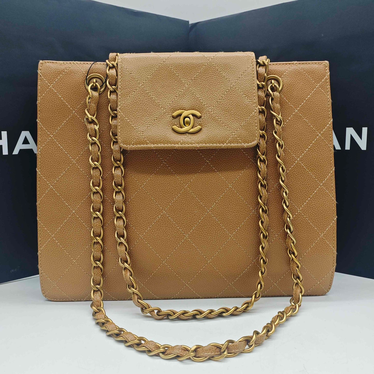 Chanel - Outseam Quilted Flap Shoulder Bag - Grained calfskin leather - Caramel - (Medium)