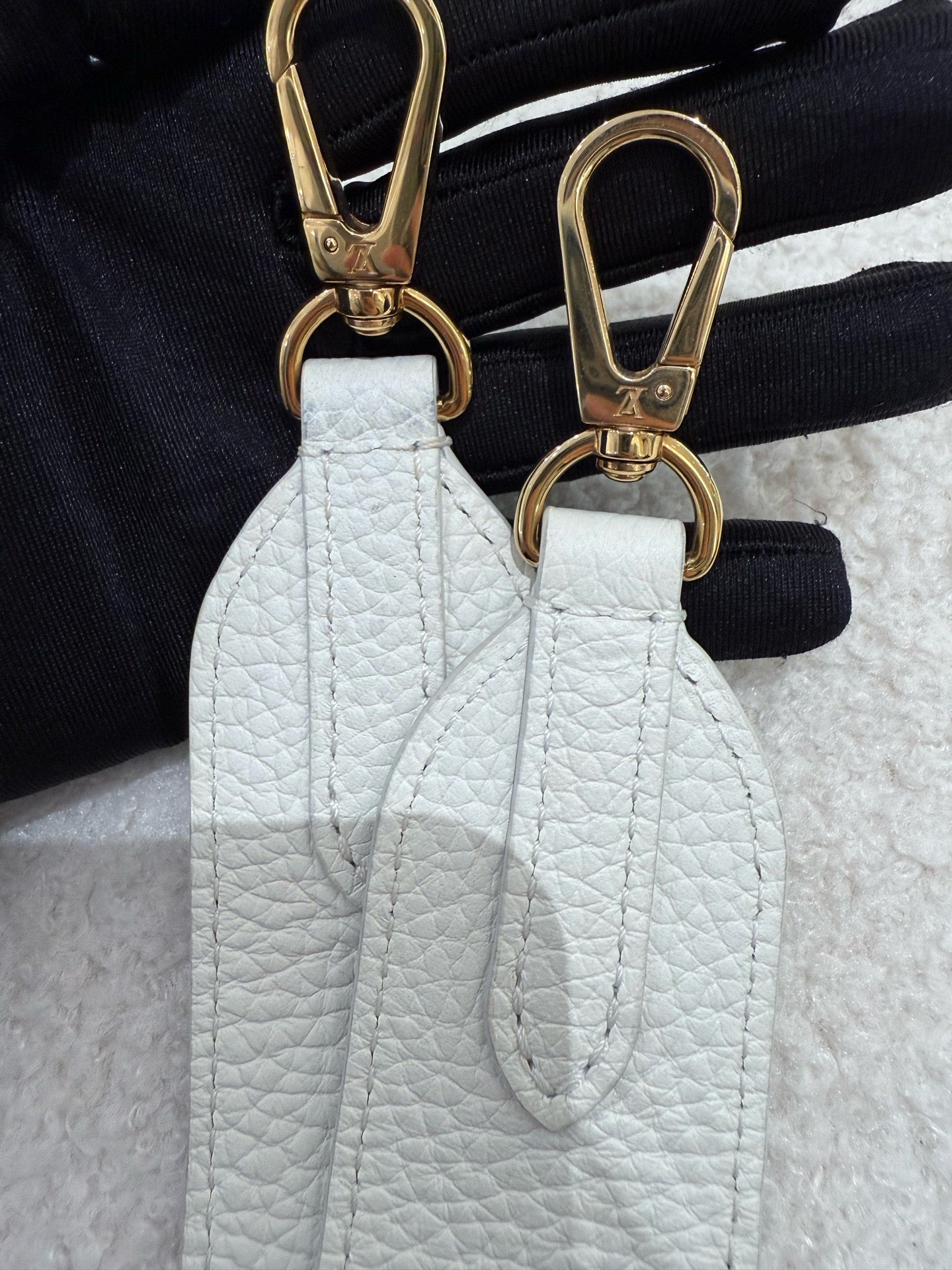 Louis Vuitton - Capucines Mini - Taurillon leather with embroidered textile - Green - (mini)