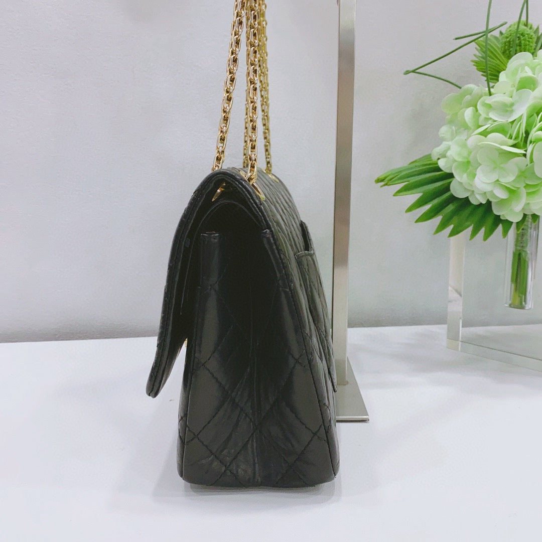 Chanel - 2.55 Reissue Medium Flap Bag - Calfskin leather - Black - (medium)