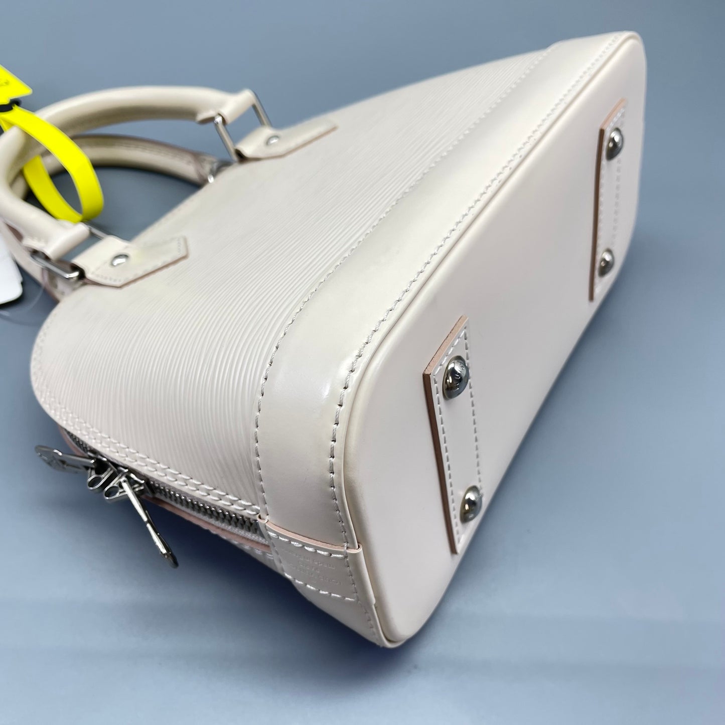 Louis Vuitton - Alma BB - Epi leather - White - (mini)
