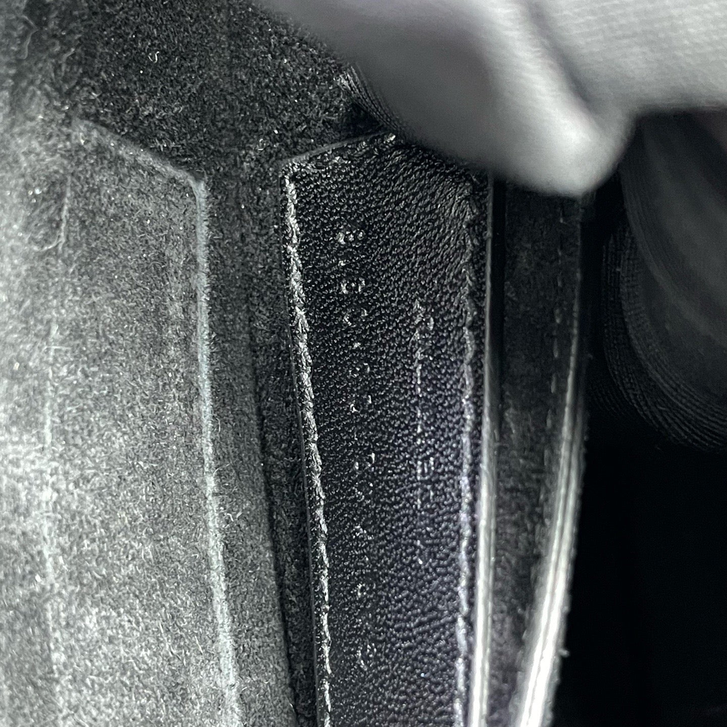 Saint Laurent - Sunset - Calfskin leather with crocodile embossing - Black - (Medium)