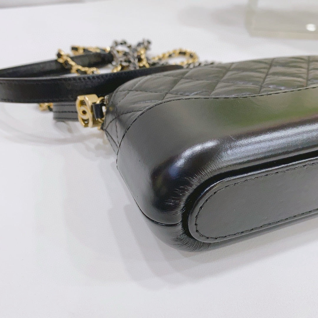 Chanel - Gabrielle Hobo Mini - Lambskin and Calfskin Leather - Black - (Mini)