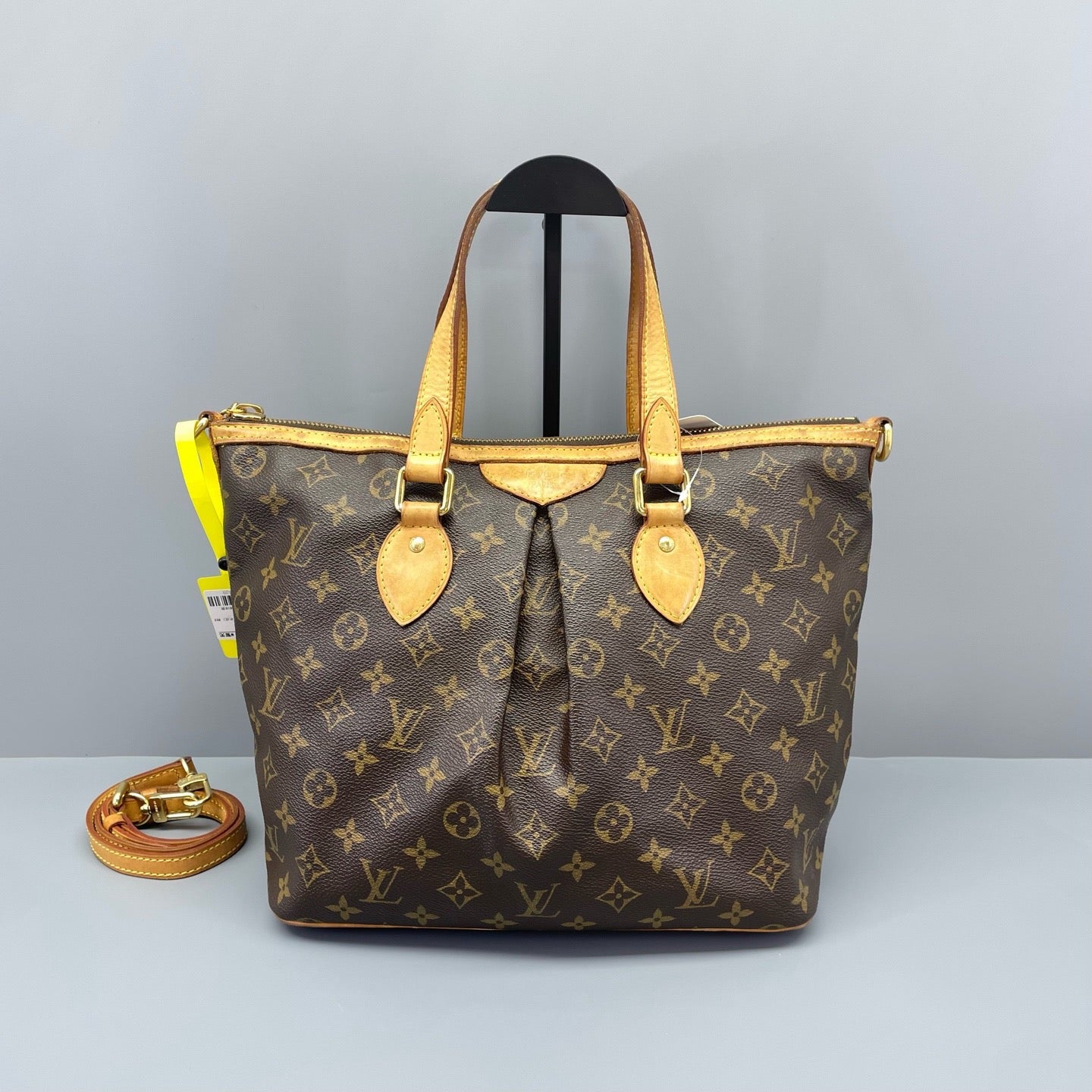 Louis Vuitton - Palermo PM - Monogram canvas with natural cowhide leather trim - Brown - (Small)