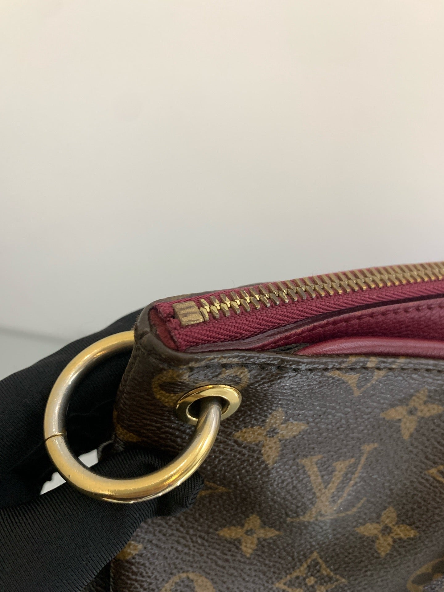Louis Vuitton - Pallas Tote - Monogram coated canvas with natural cowhide leather trim - Brown - (medium)