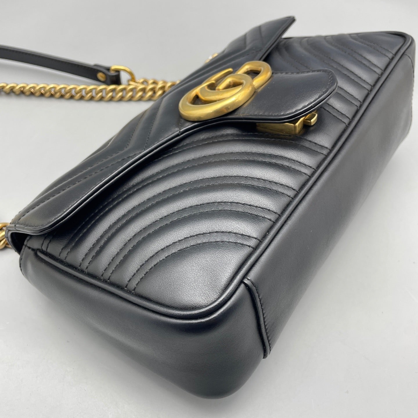 Gucci - Marmont Flap Bag 26 - Leather - Black - (Medium)