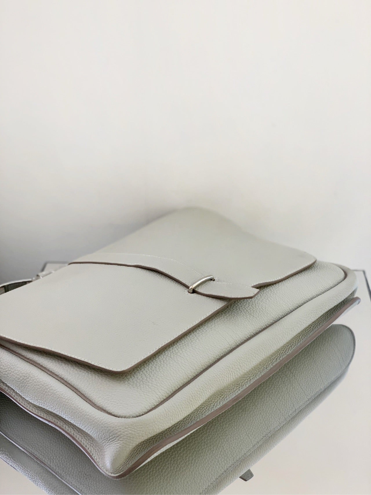 Hermès - Steve Light Junior Messenger Bag - Togo leather - Glacier White - (Medium)
