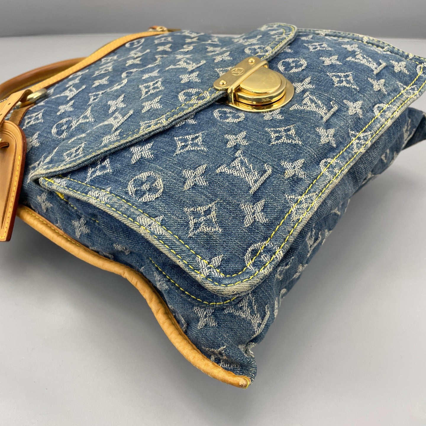 Louis Vuitton - Musical Score Tote Bag - Monogram Denim, Vachetta leather - Blue - (Medium)