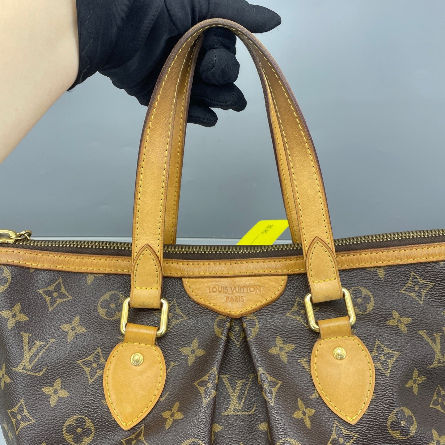 Louis Vuitton - Paramount Small (PM) - Monogram coated canvas with Vachetta leather trim - Brown - (small)