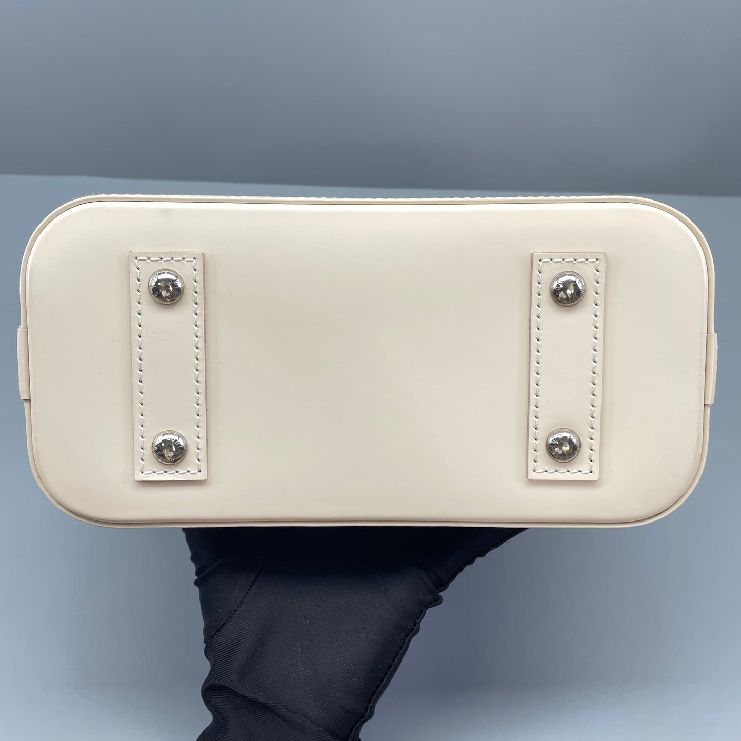 Louis Vuitton - Alma BB - Epi leather - White - (mini)