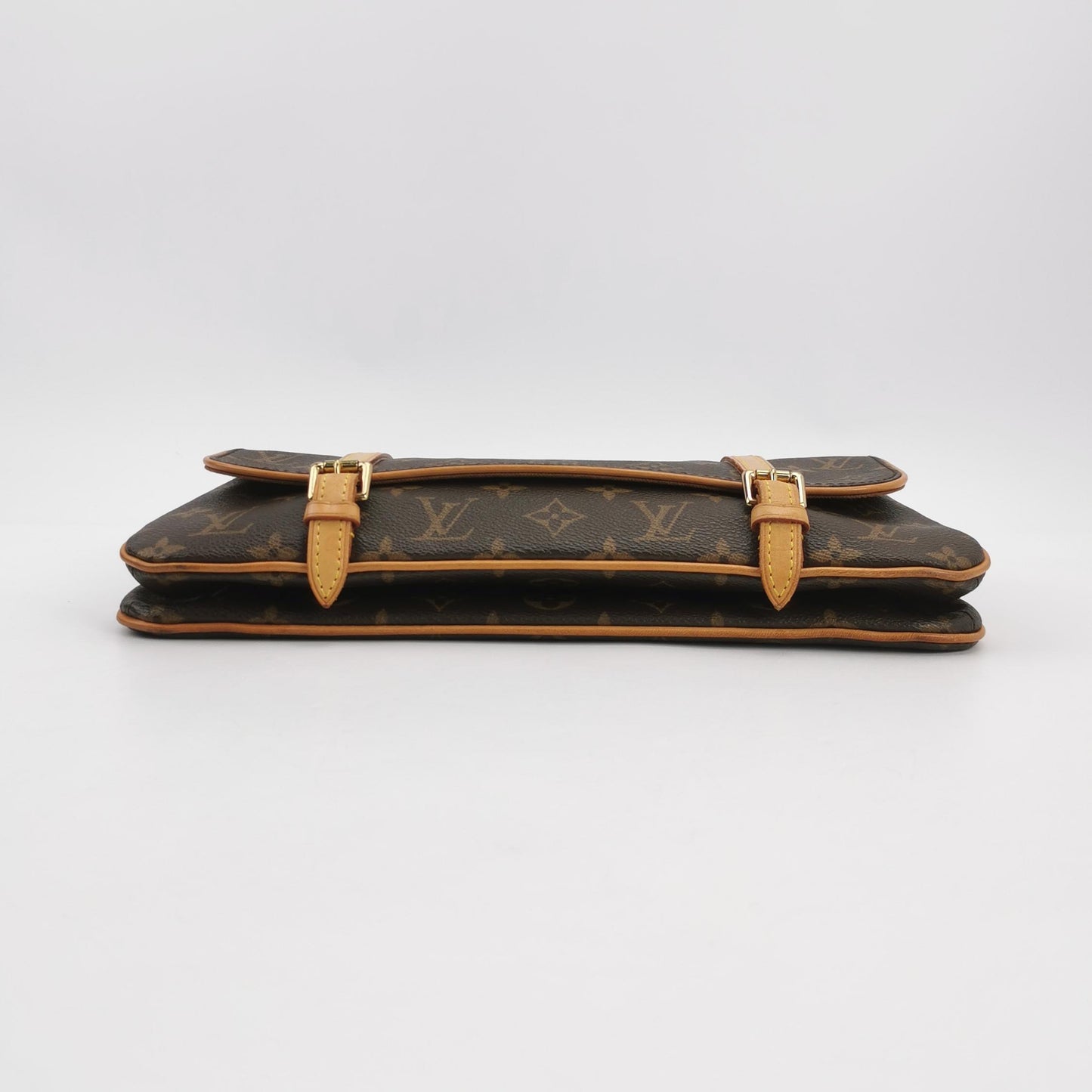 Louis Vuitton - Flap Shoulder Bag - Monogram coated canvas with Vachetta leather trim - Brown - (small)