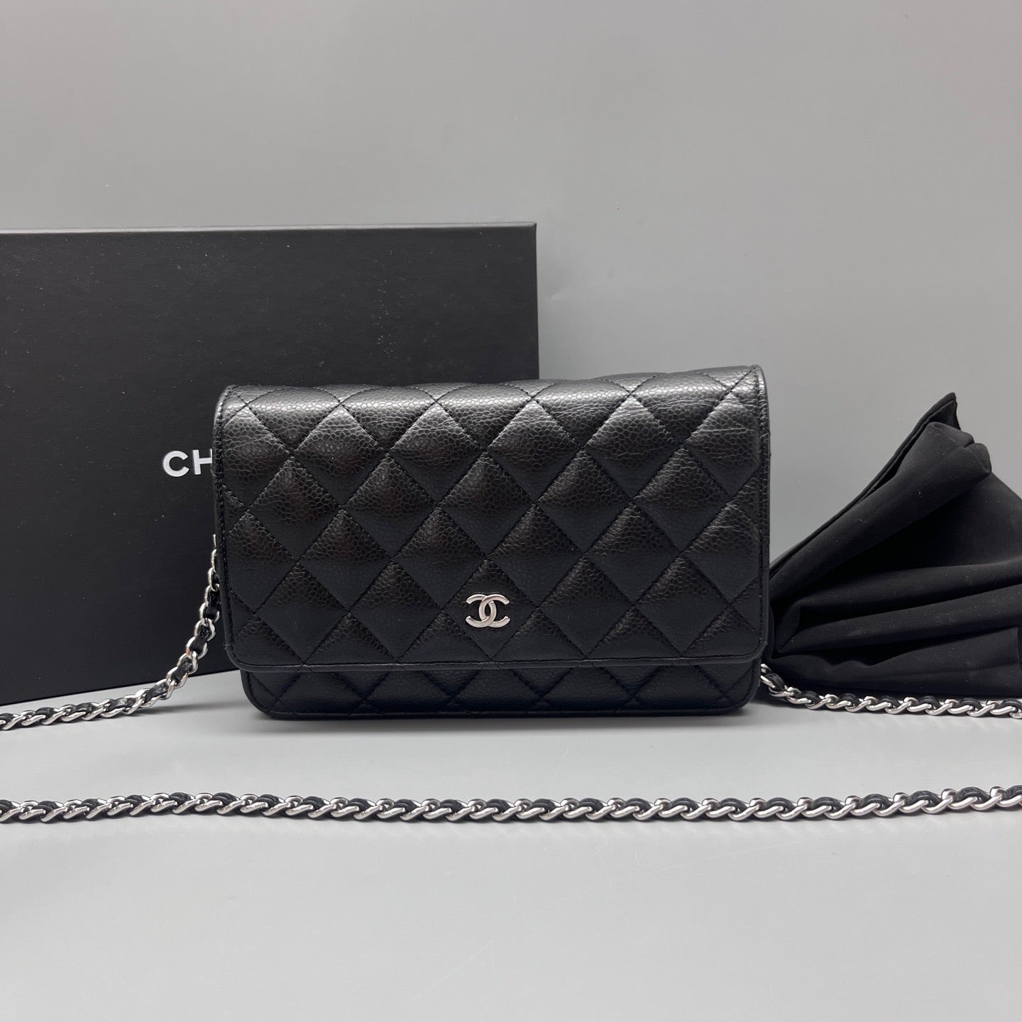 Chanel - Wallet on Chain (WOC) - Caviarskin leather - Black - (mini)