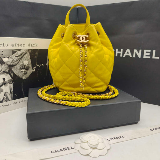 Chanel - 22S Series Mini Drawstring Bucket Backpack - Lambskin leather - Yellow - (mini)
