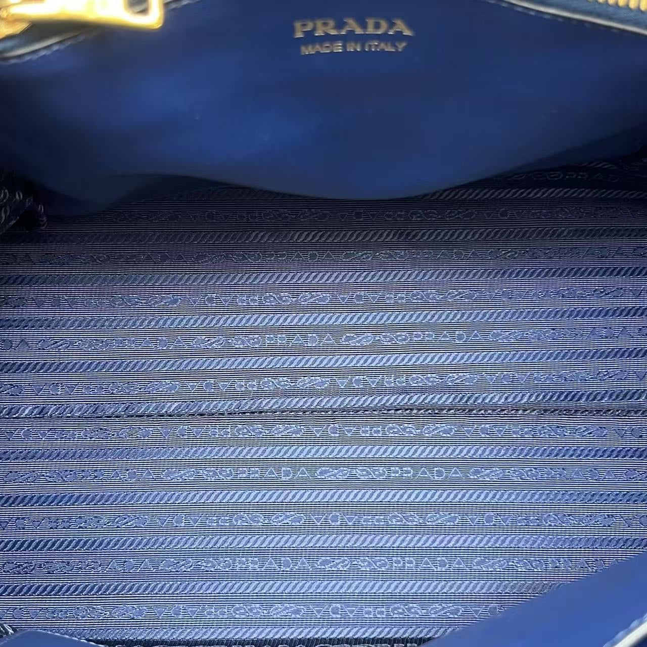 Prada - Monochrome Tote - Saffiano leather - Navy - (medium)