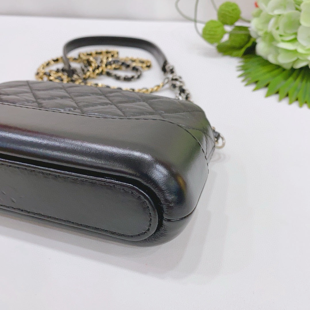 Chanel - Gabrielle Hobo Mini - Lambskin and Calfskin Leather - Black - (Mini)