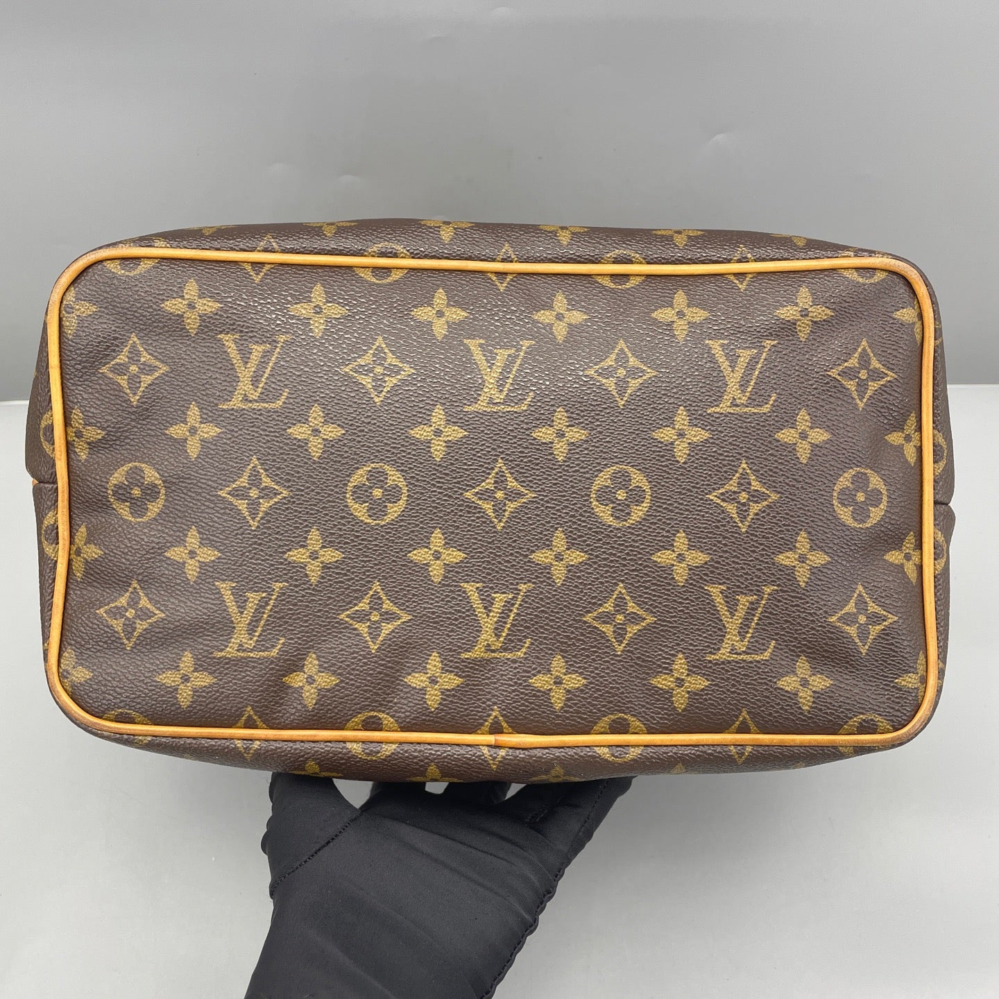 Louis Vuitton - Paramount Small (PM) - Monogram coated canvas with Vachetta leather trim - Brown - (small)