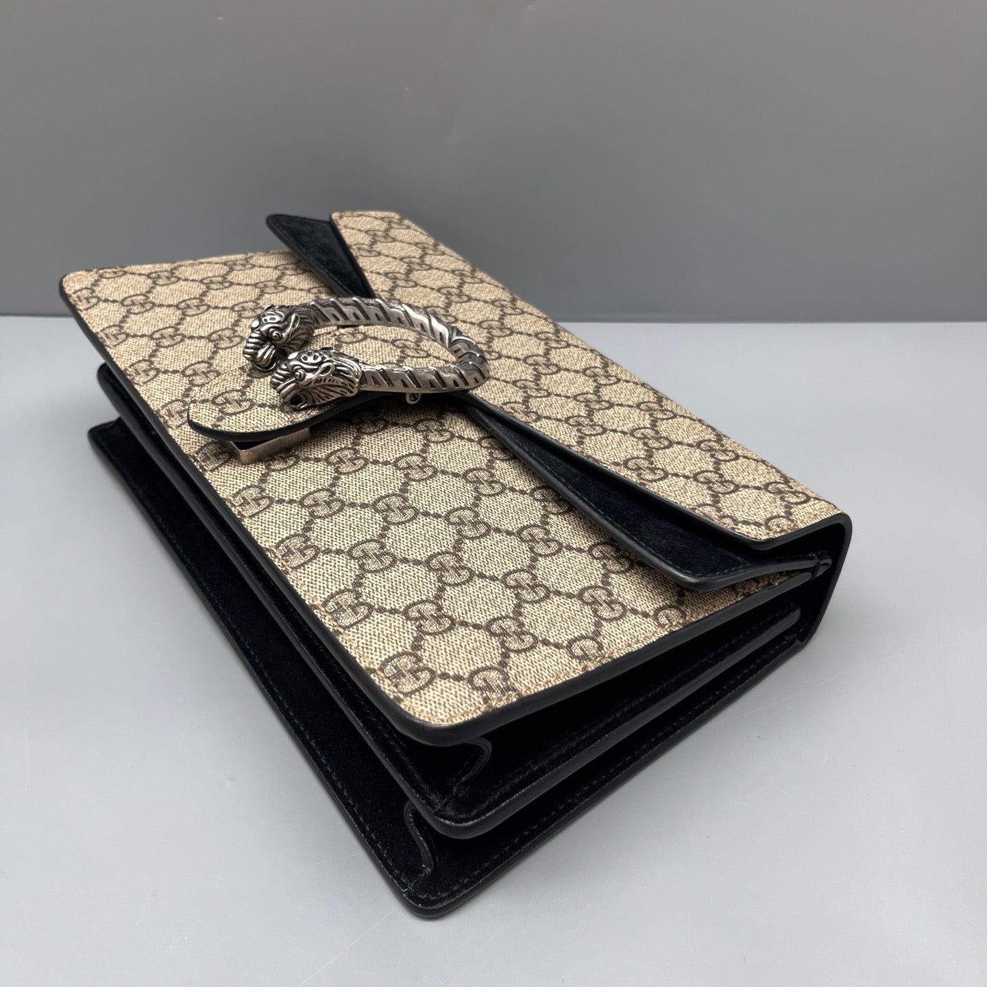 Gucci - Dionysus Shoulder Bag - GG Supreme coated canvas with black suede and leather trim - Beige and Black - (medium)