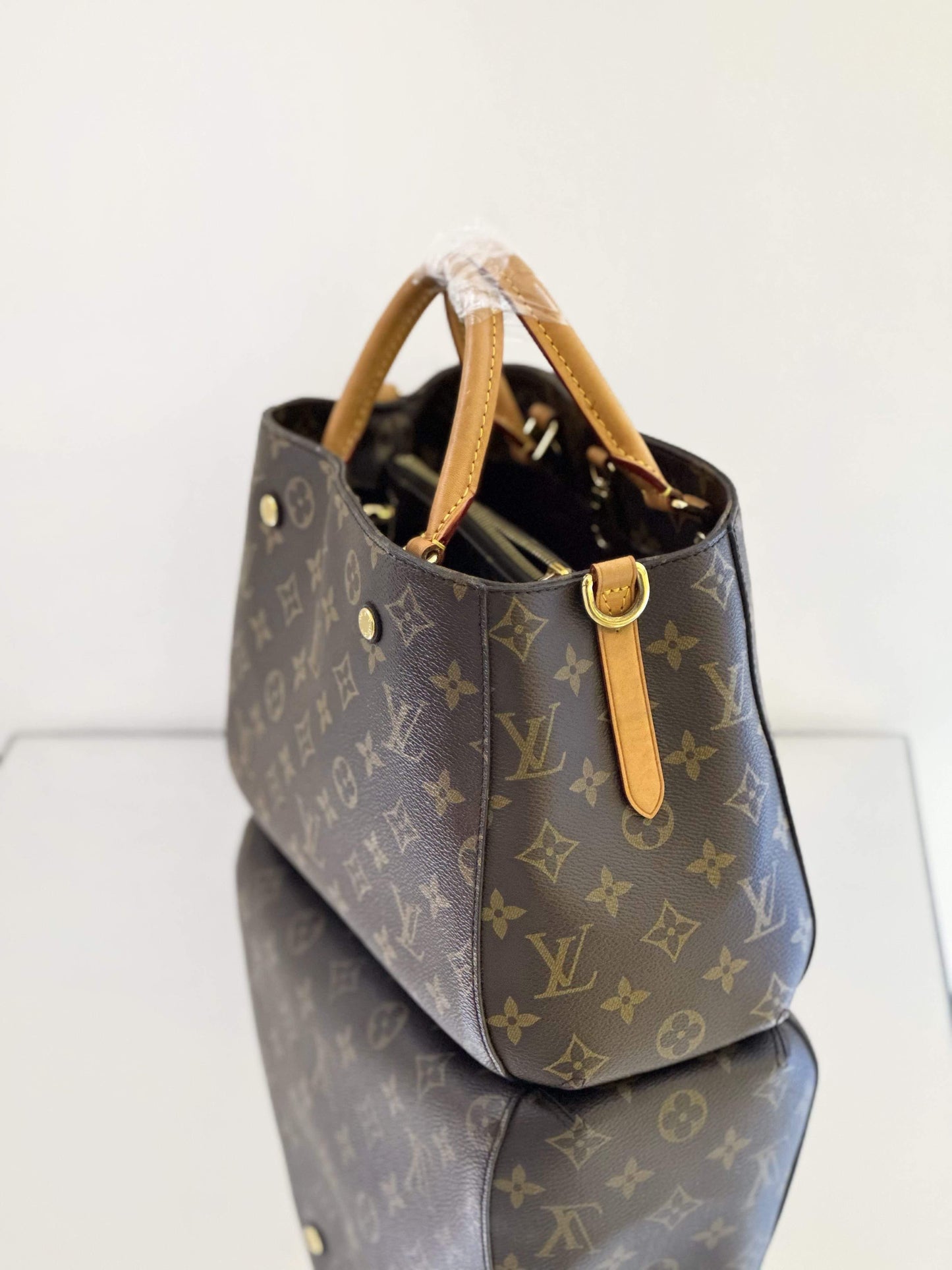 Louis Vuitton - Montaigne MM - Monogram canvas, Vachetta leather trim - Brown - (Medium)