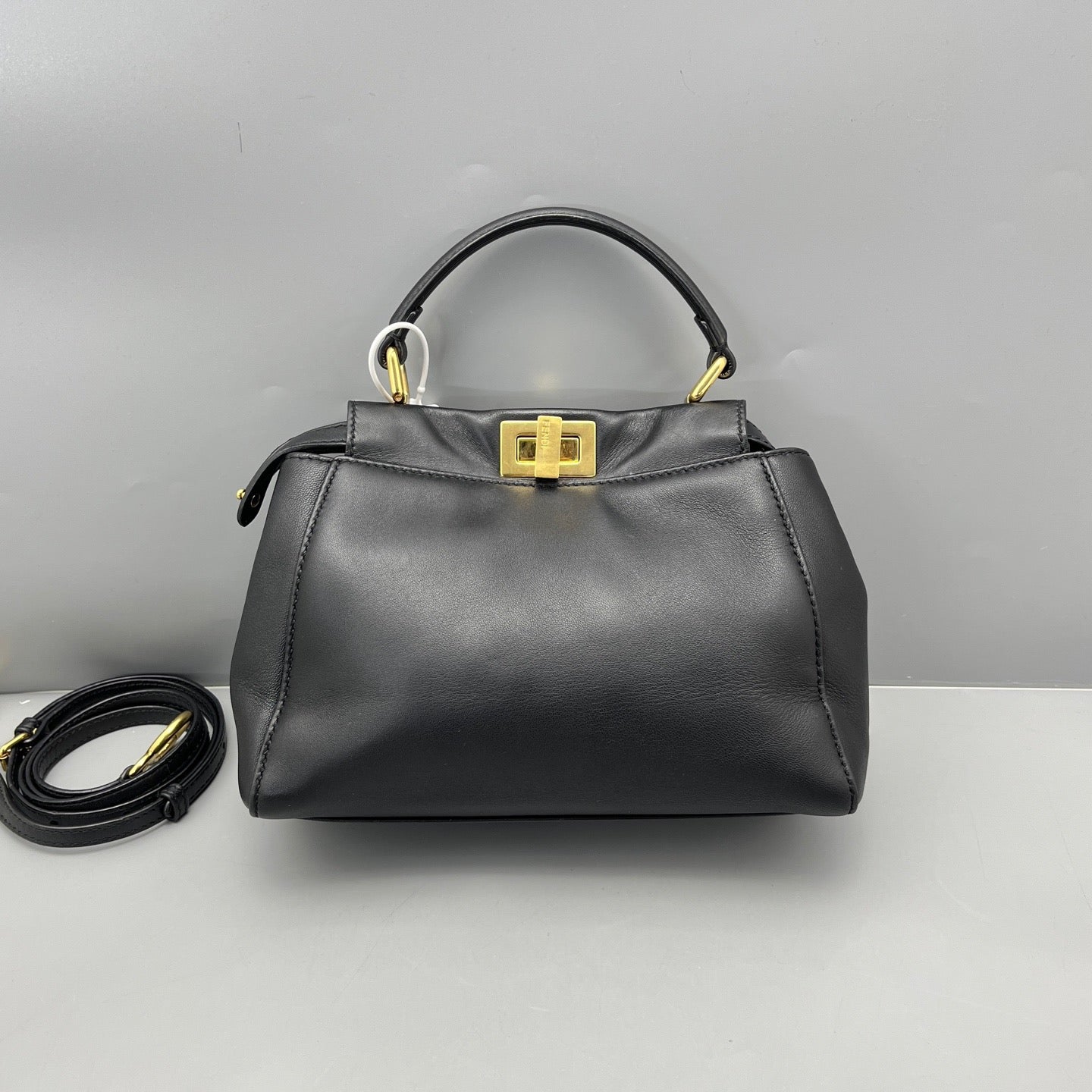 Fendi - Peekaboo Small - Leather - Black - (Small)