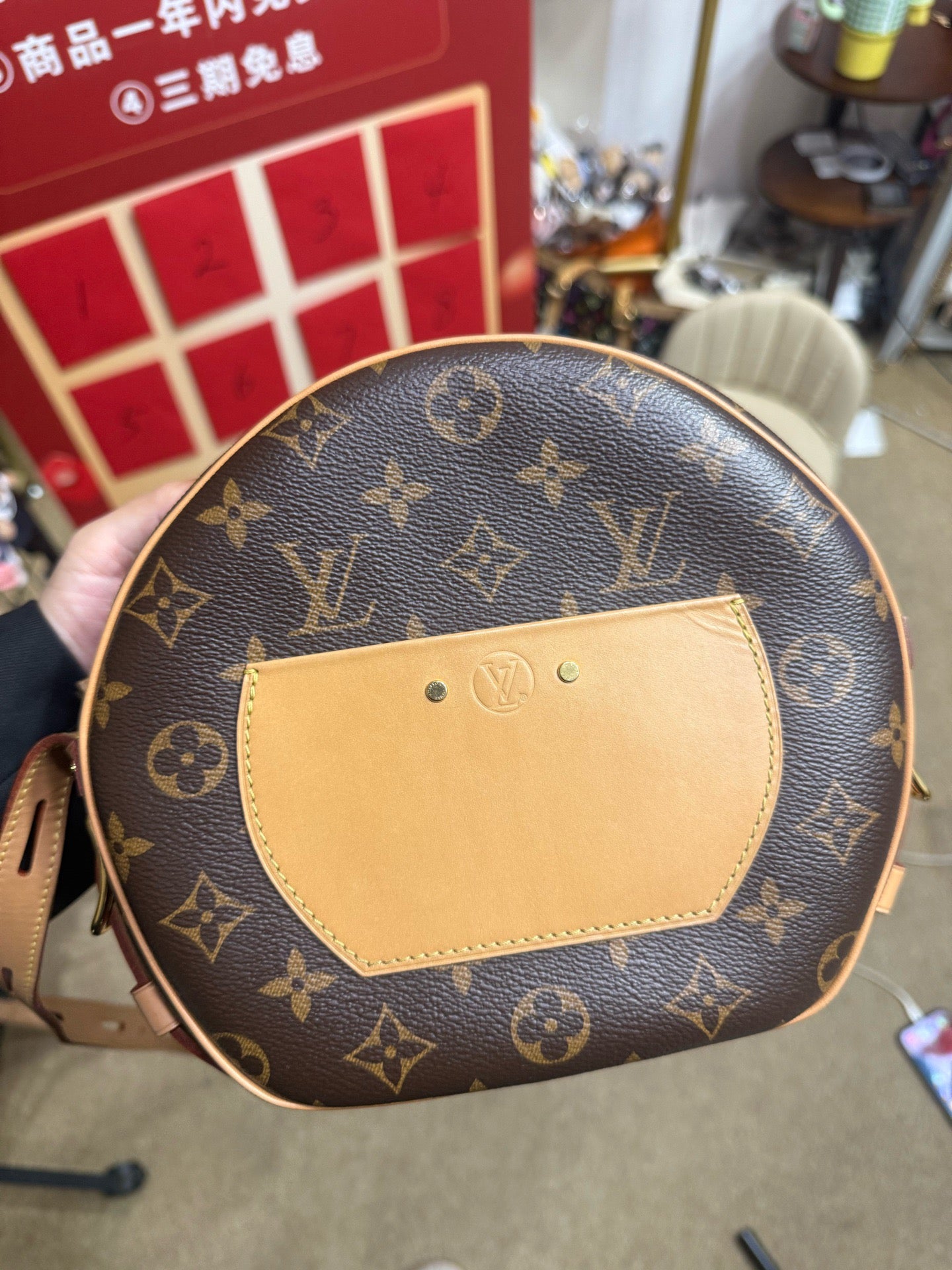 Louis Vuitton - Boite Chapeau Souple - Monogram coated canvas with Vachetta leather trim - Brown - (Small)