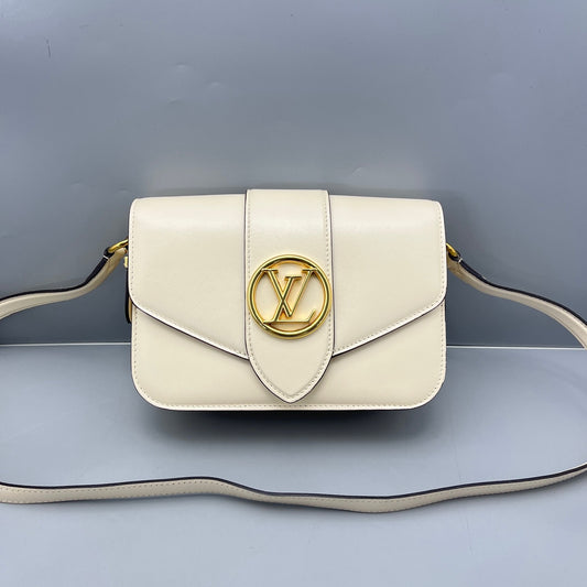 Louis Vuitton - Pont 9 - Leather - White - (medium)