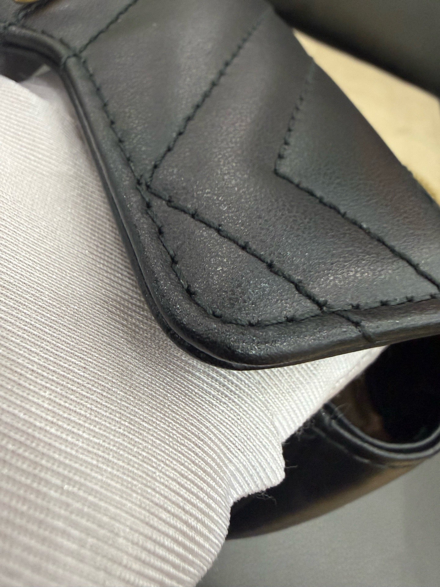 Gucci - Marmont Mini Flap Bag - Leather - Black - (mini)