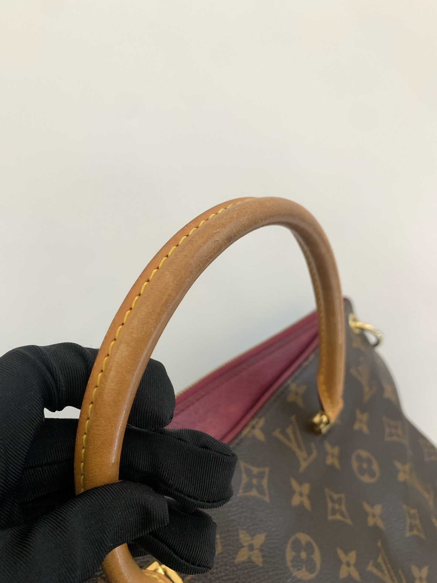 Louis Vuitton - Pallas Tote - Monogram coated canvas with natural cowhide leather trim - Brown - (medium)