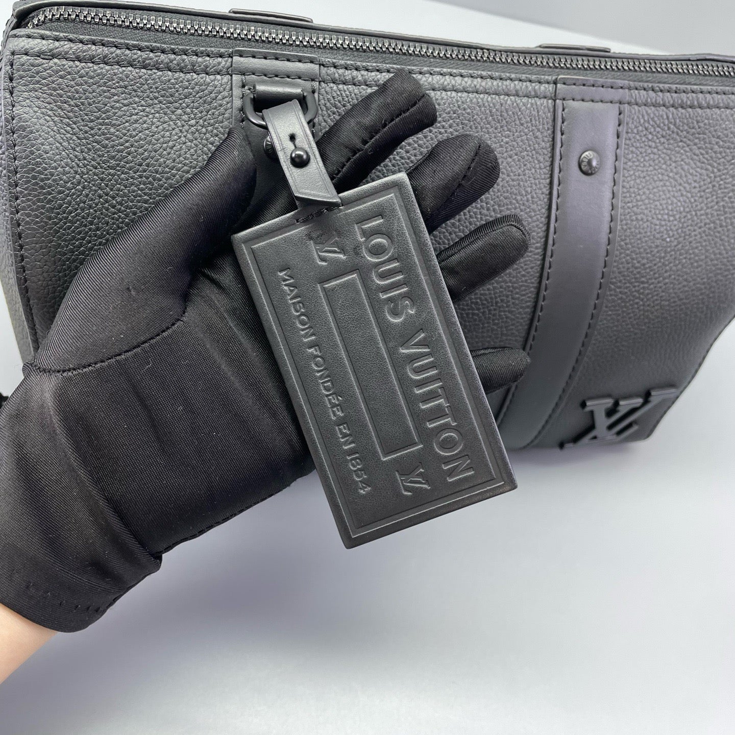Louis Vuitton - City Keepall 27 - Leather - Black - (mini)
