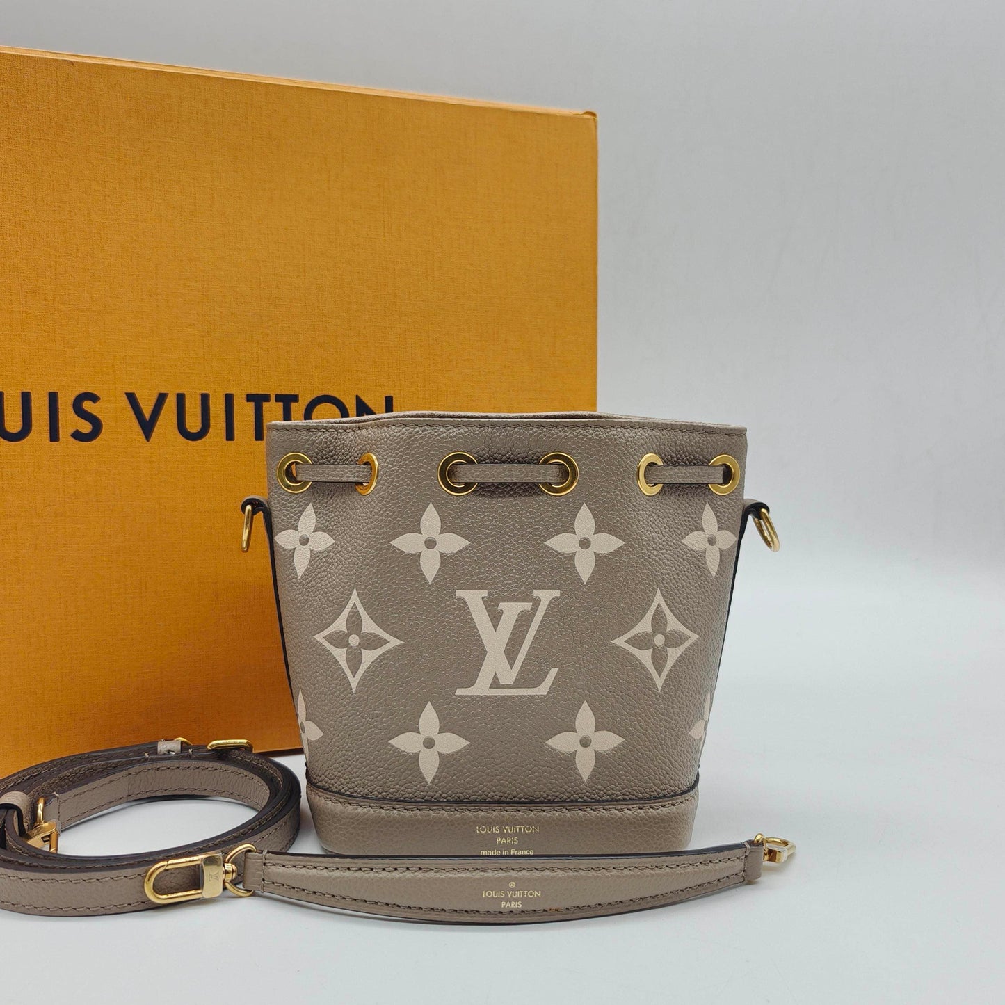 Louis Vuitton - Nano Noé - Leather - Elephant Grey - (mini)