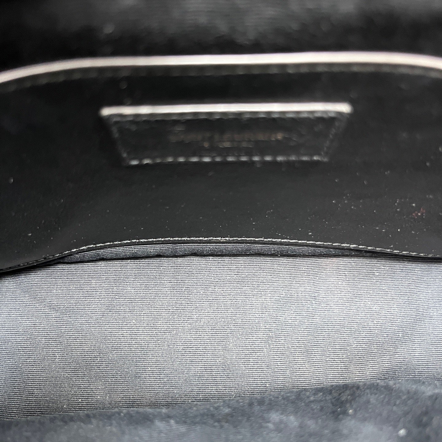 Saint Laurent - Niki Small Messenger Bag - Crinkled calfskin leather - Black - (Small)