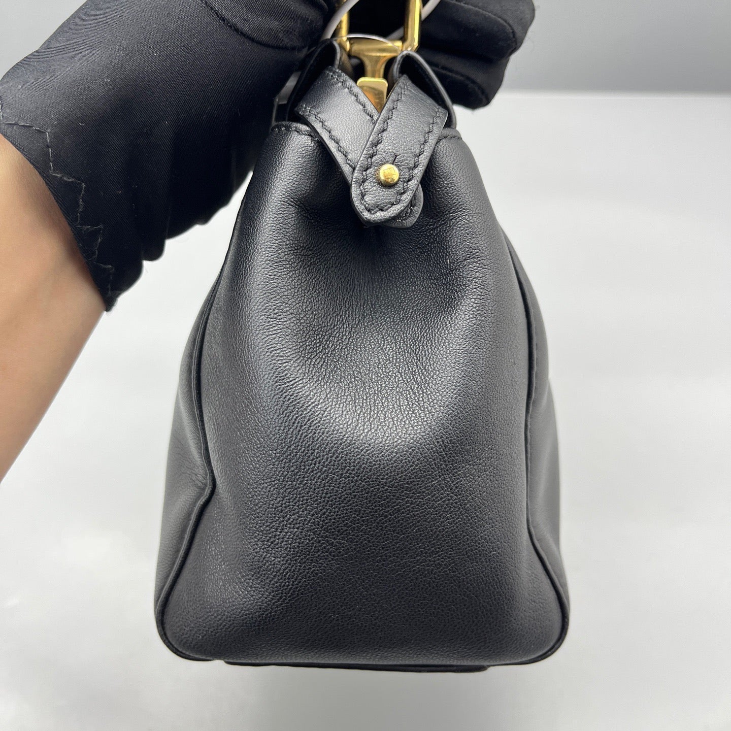 Fendi - Peekaboo Small - Leather - Black - (Small)