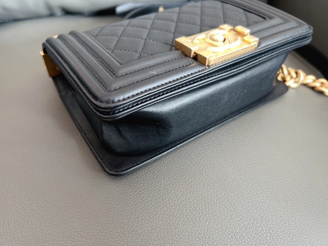 Chanel - Boy Bag - Cowhide leather - Black - (Small)