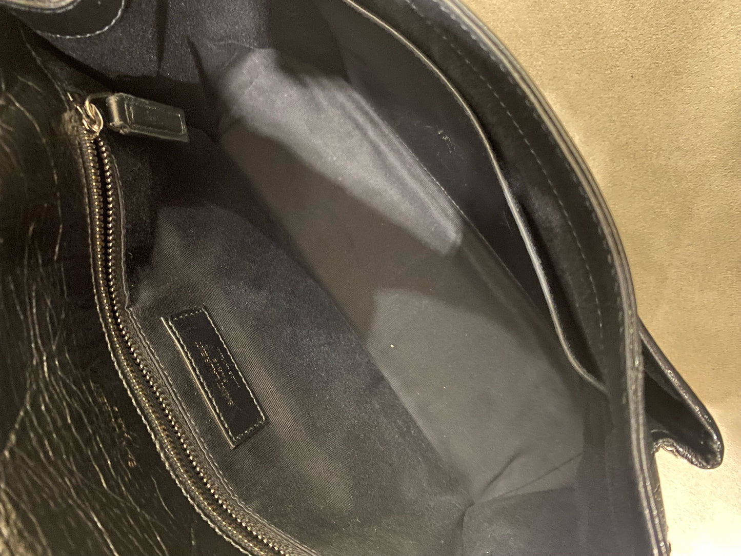 Saint Laurent - Niki Medium Chain Bag - Aged crinkled calfskin leather - Black - (Medium)