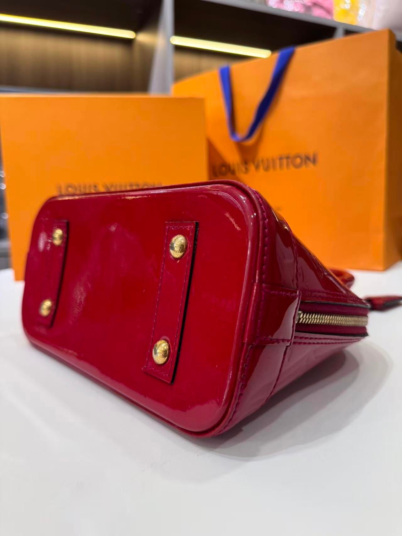 Louis Vuitton - Alma BB - Patent leather - Red - (mini)