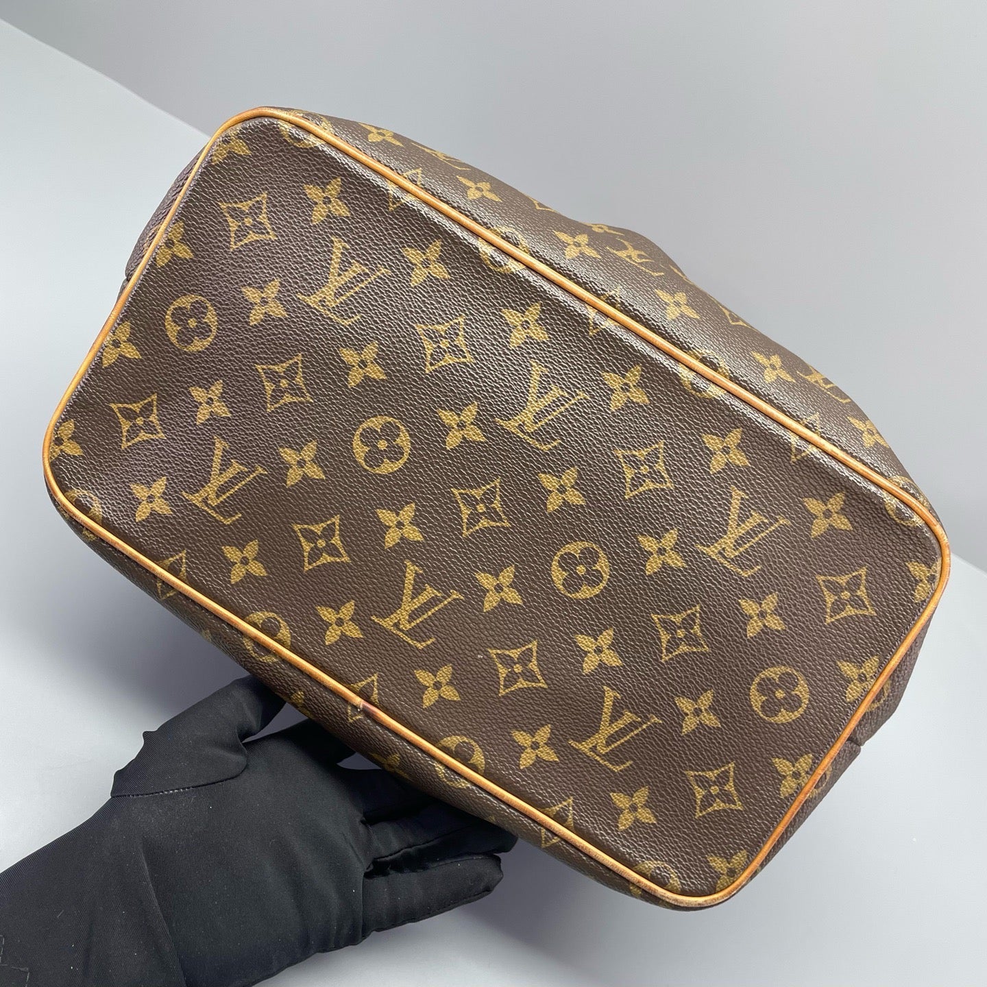 Louis Vuitton - Palermo PM - Monogram canvas with natural cowhide leather trim - Brown - (Small)