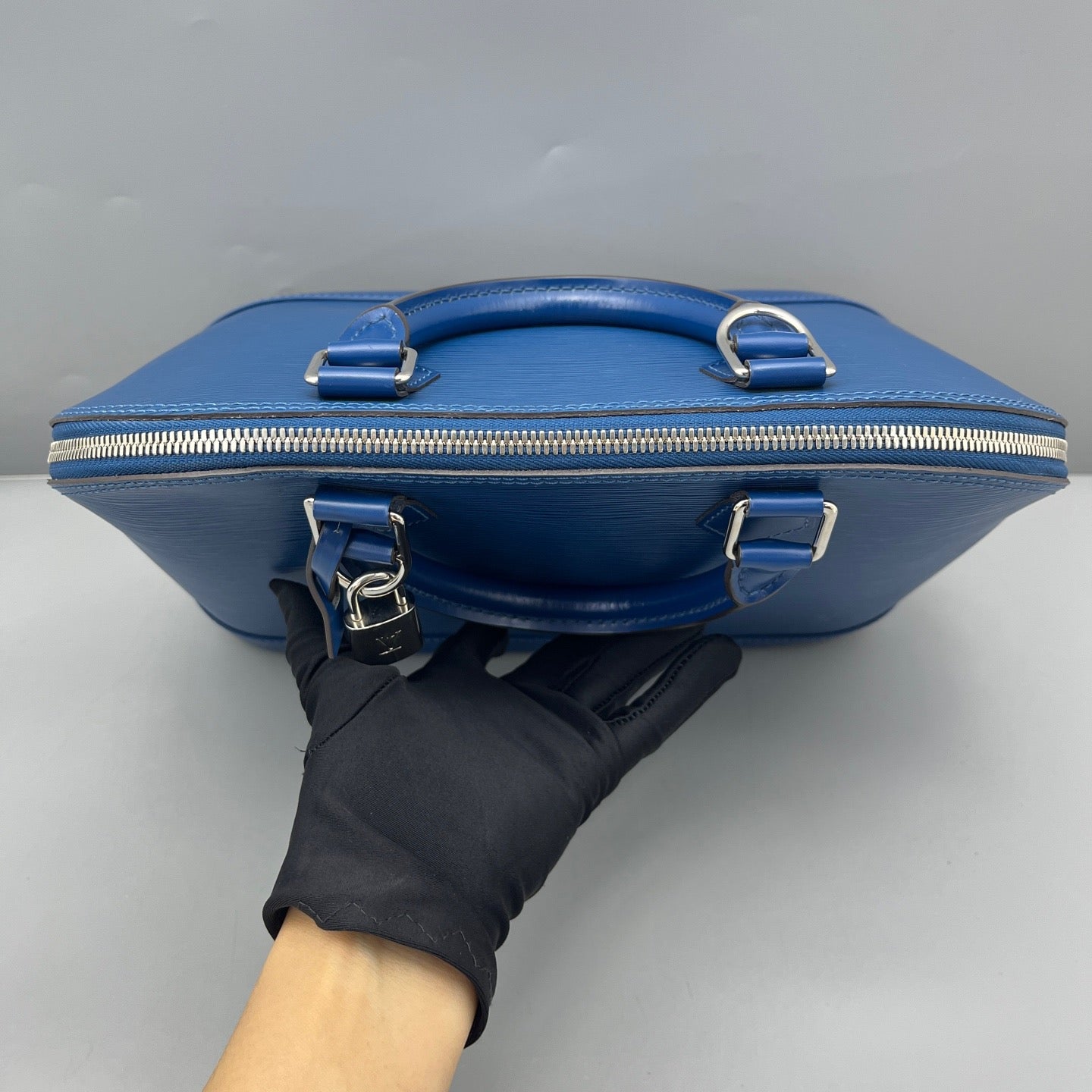 Louis Vuitton - Alma PM - Epi leather - Blue - (medium)